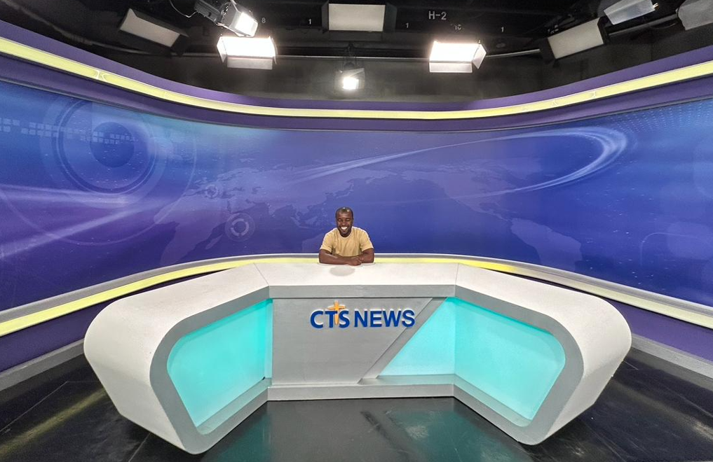 UATC and UAUT students visiting CTS News studio in Korea