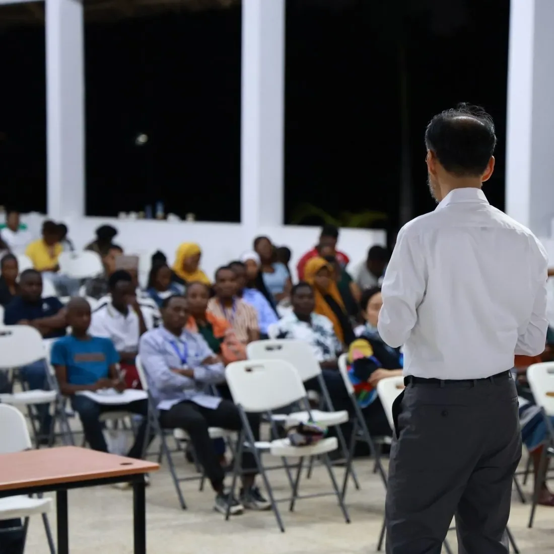Prof. Choi addressing participants